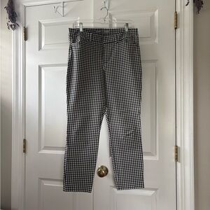 Old Navy Black and White Checkered Ankle length high waist.